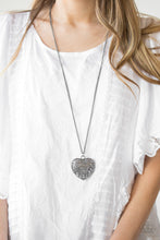 Load image into Gallery viewer, Paparazzi Victorian Virtue - Black Necklace