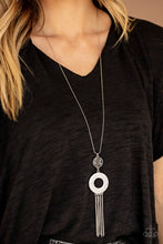 Load image into Gallery viewer, Paparazzi Sassy As They Come - Silver Necklace