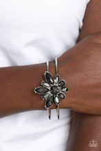 Load image into Gallery viewer, chic-corsage-silver-p9st-svxx-032xx