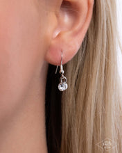 Load image into Gallery viewer, Paparazzi Touchdown Twinkle - White Necklace