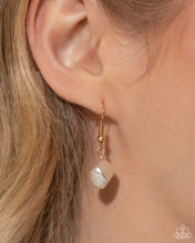 Load image into Gallery viewer, Paparazzi Cubed Cameo - Gold Necklace