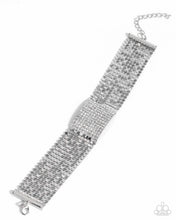 Load image into Gallery viewer, Paparazzi Disco Dame - White Bracelet