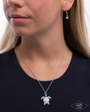 Load image into Gallery viewer, Paparazzi Turtle Tourist - Green Necklace