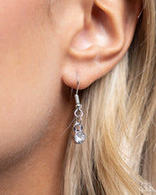 Load image into Gallery viewer, Paparazzi Beachy Baroness - White Necklace