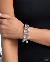Load image into Gallery viewer, Paparazzi Hammered Haven - Green Bracelet