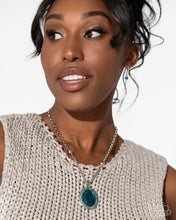 Load image into Gallery viewer, Paparazzi Manufactured Majesty - Blue Necklace