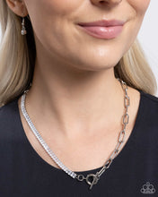 Load image into Gallery viewer, Paparazzi Mismatched Monarchy - White Necklace