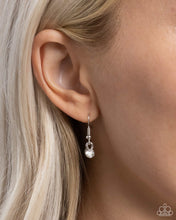 Load image into Gallery viewer, Paparazzi Mismatched Monarchy - White Necklace