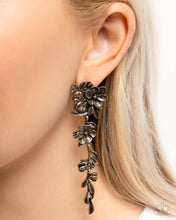 Load image into Gallery viewer, Paparazzi Generous Garden - Brass Earrings