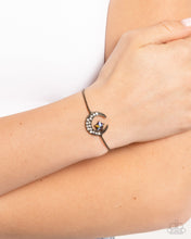 Load image into Gallery viewer, Paparazzi Abstract Atmosphere - Brass Bracelet