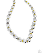 Load image into Gallery viewer, Paparazzi Color Closeness - Yellow Necklace