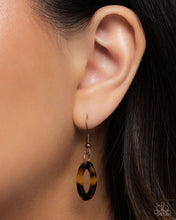 Load image into Gallery viewer, Paparazzi Patterned Presto - Copper Necklace