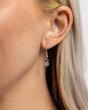 Load image into Gallery viewer, Paparazzi Showstopping Shuttle - Brown Necklace