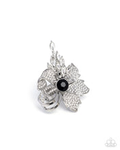 Load image into Gallery viewer, Paparazzi Blooming Broadcast - Black Ring