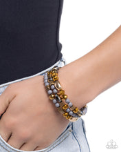Load image into Gallery viewer, Paparazzi Material WHIRL - Brass Bracelet