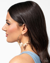 Load image into Gallery viewer, Paparazzi Seashell Sonnet - Gold Earrings