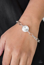 Load image into Gallery viewer, Paparazzi She Sparkles On- White Set