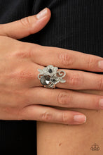 Load image into Gallery viewer, Paparazzi Bucketful Of Boquets - Black Ring