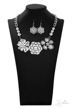 Load image into Gallery viewer, Paparazzi Abloom 2017 Zi Necklace
