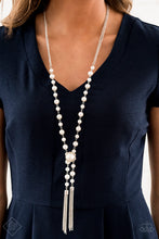 Load image into Gallery viewer, Vintage Diva - White