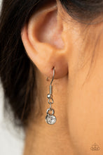 Load image into Gallery viewer, Paparazzi Girls Gotta Glow - White Necklace