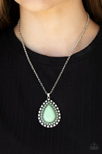 Load image into Gallery viewer, Paparazzi DROPLET Like Its Hot - Green Necklace
