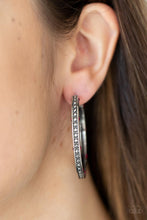 Load image into Gallery viewer, Paparazzi Richly Royal - Pink Earring