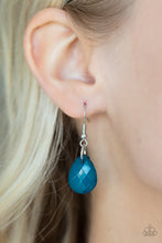 Load image into Gallery viewer, Paparazzi Front Row Flamboyance - Blue Necklace