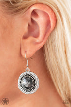 Load image into Gallery viewer, Paparazzi Global Glamour - Silver Necklace