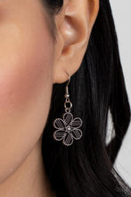 Load image into Gallery viewer, Paparazzi Basketful of Blossoms - Silver Necklace