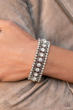 Load image into Gallery viewer, Paparazzi Ritzy Reboot - White Bracelet