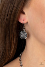 Load image into Gallery viewer, Paparazzi Western Zen - Red Necklace