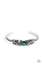 Load image into Gallery viewer, Paparazzi Vogue Vineyard - Green Bracelet