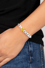 Load image into Gallery viewer, Paparazzi I Love Your Smile - White Bracelet