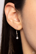 Load image into Gallery viewer, Paparazzi Be Still My Heart - Yellow Necklace