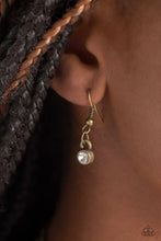 Load image into Gallery viewer, Paparazzi Radiant Romeo - Brass Necklace