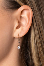 Load image into Gallery viewer, Paparazzi Prima Donna Dazzle - Copper Necklace