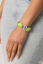 Load image into Gallery viewer, Paparazzi Majestic Mashup - Green Bracelet
