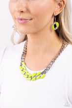 Load image into Gallery viewer, Paparazzi CURB Craze - Green Necklace