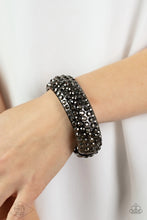 Load image into Gallery viewer, Paparazzi Making My Way 2020 Empire Diamond Zi Bracelet