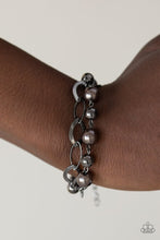 Load image into Gallery viewer, Paparazzi Winner Glimmer - Black Bracelet
