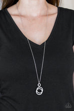 Load image into Gallery viewer, Paparazzi Timeless Trio - White Necklace
