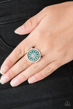 Load image into Gallery viewer, Paparazzi VINTAGE VAULT "Garden View" Green Ring Paparazzi Jewelry
