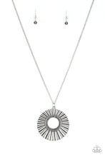 Load image into Gallery viewer, chicly-centered-silver-p2ed-svxx-141xx
