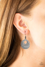 Load image into Gallery viewer, Paparazzi A Taste For Texture - Black Earrings
