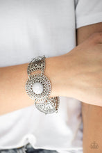 Load image into Gallery viewer, Paparazzi Avant-VANGUARD - Silver Bracelet
