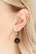 Load image into Gallery viewer, Paparazzi Top Pop - Black Necklace
