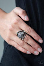 Load image into Gallery viewer, Paparazzi The Seven-FIGURE Itch - Black Ring
