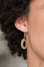Load image into Gallery viewer, Paparazzi Metro Scene - Gold Necklace
