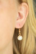 Load image into Gallery viewer, Paparazzi ♥ Behind The Scenes - Gold ♥  Necklace
